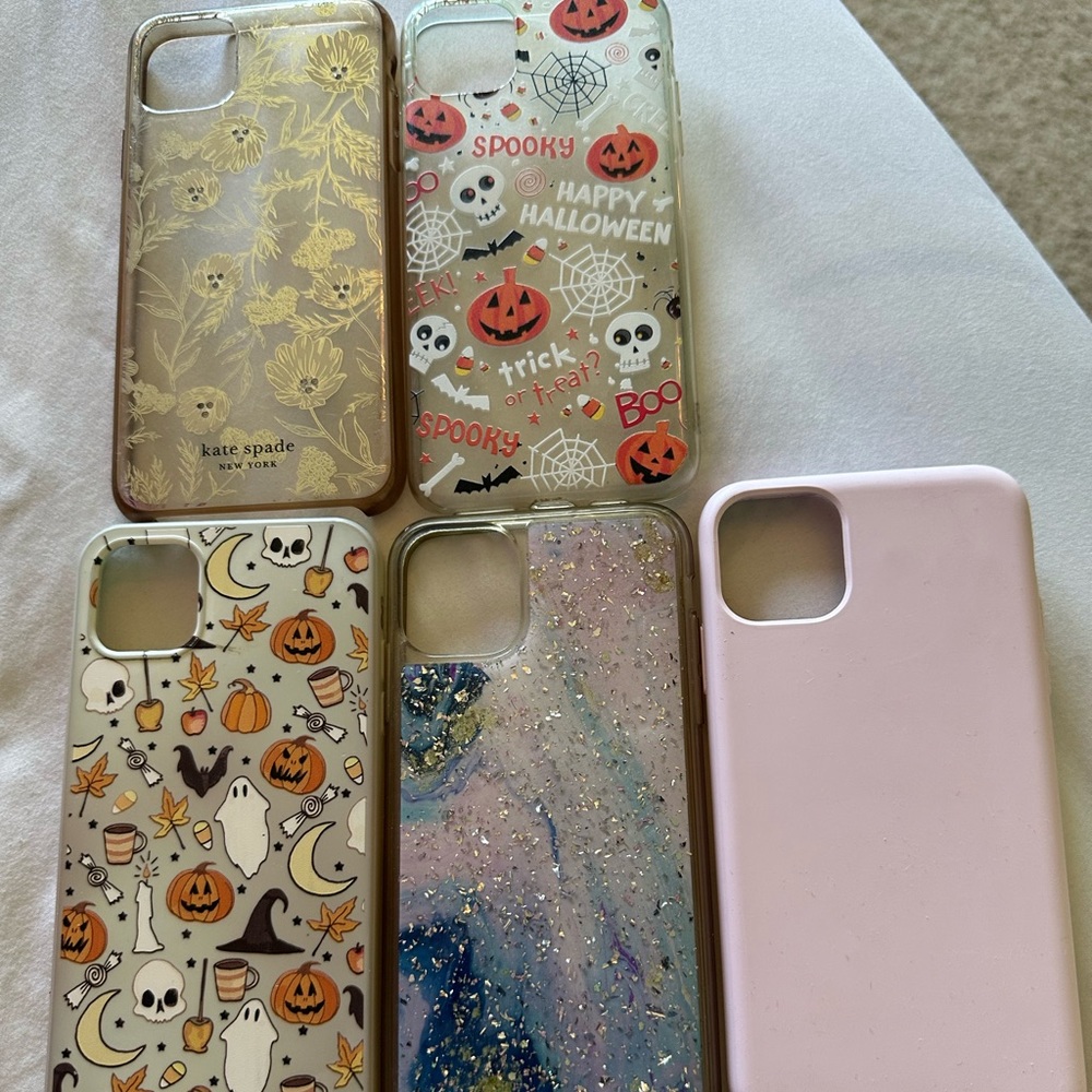 5 IPHONE 11 PROMAX PHONE CASES